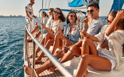 How to Plan a Bachelorette Party on a Waikiki Booze Cruise